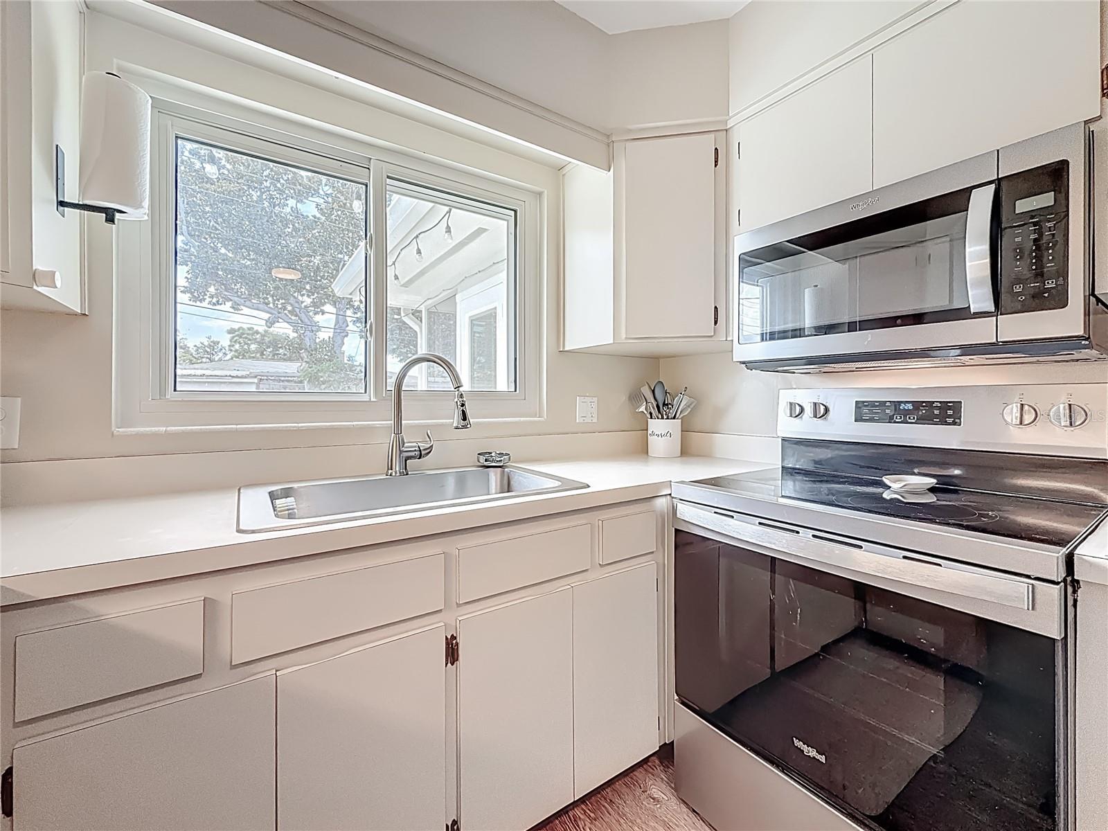 Image 15 of 60 For 1530 Lakeside Drive