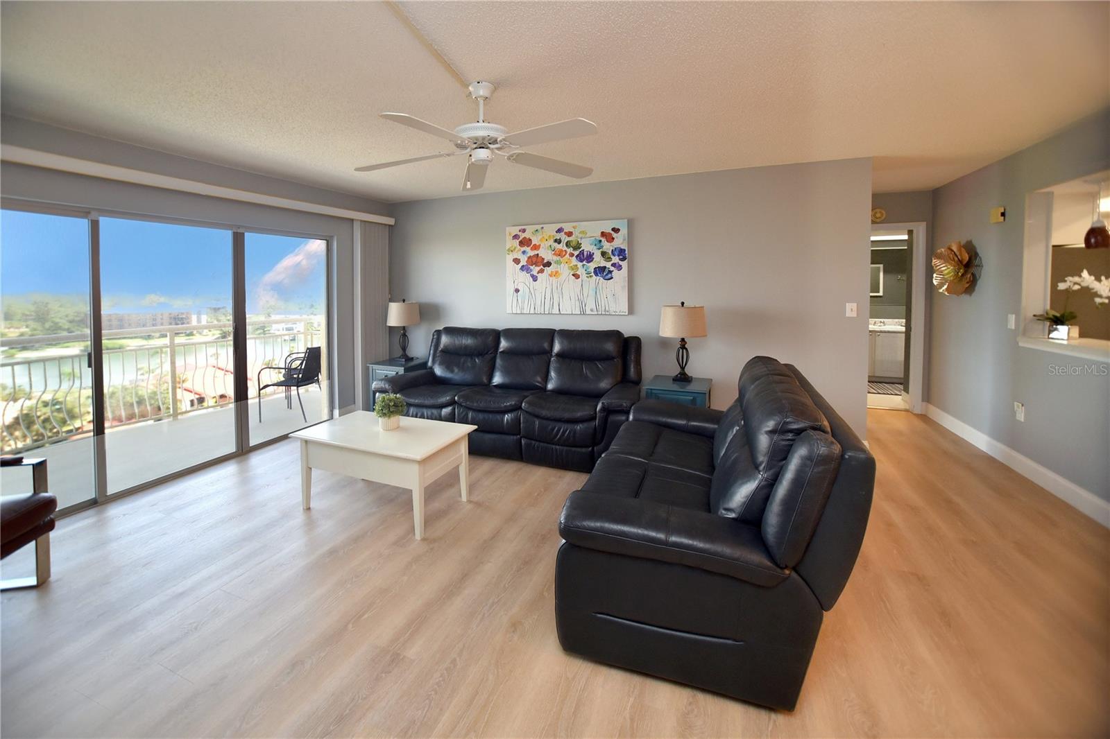 Image 10 of 40 For 4900 Brittany Drive S 1003