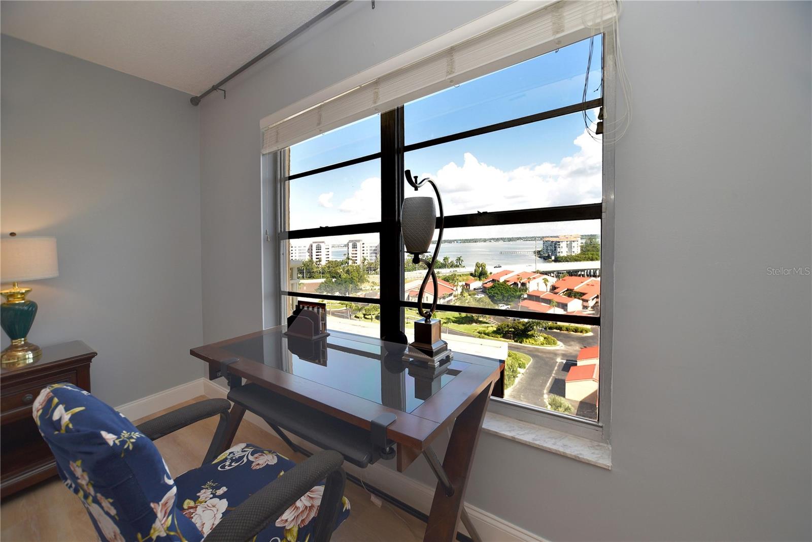 Image 17 of 40 For 4900 Brittany Drive S 1003