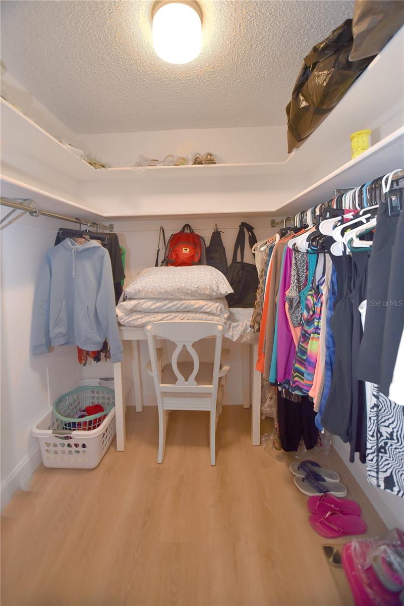 Image 21 of 40 For 4900 Brittany Drive S 1003