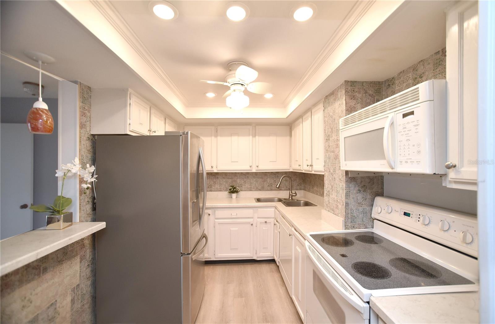 Image 25 of 40 For 4900 Brittany Drive S 1003