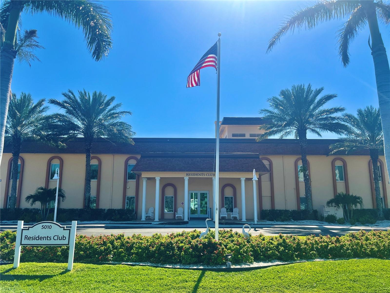 Image 36 of 40 For 4900 Brittany Drive S 1003