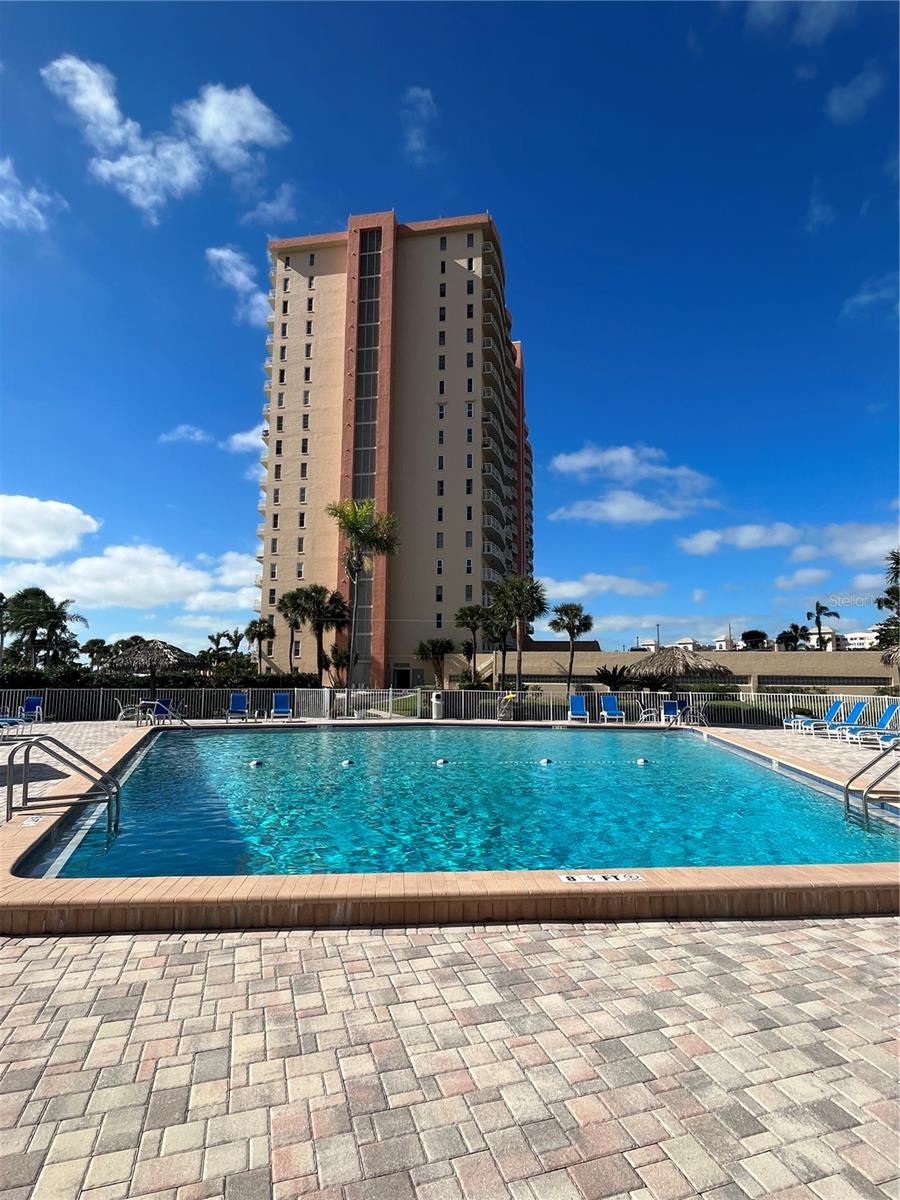 Image 4 of 40 For 4900 Brittany Drive S 1003