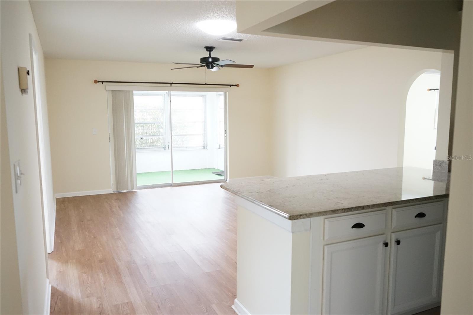 Image 14 of 64 For 317 Green Manor Way 38 B