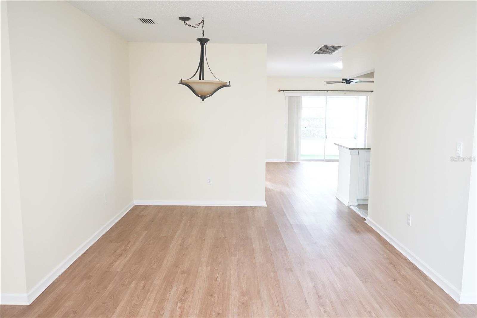 Image 8 of 64 For 317 Green Manor Way 38 B