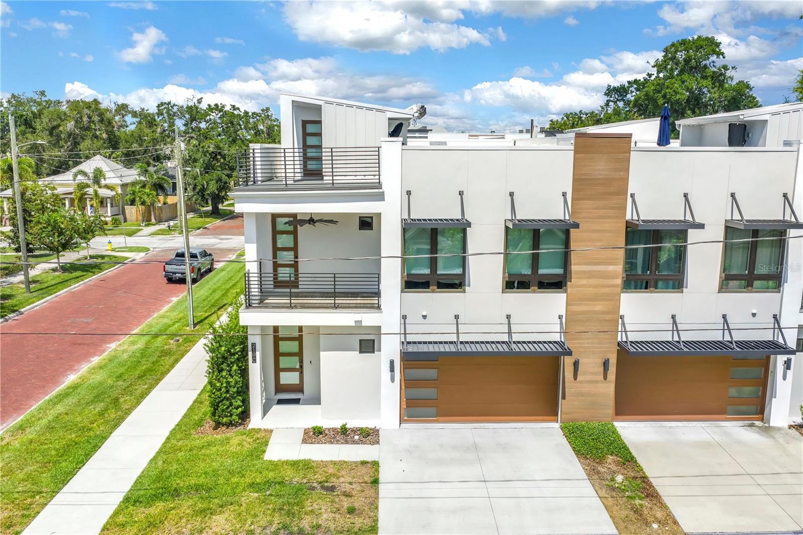 Image 4 of 77 For 210 Amelia Avenue C