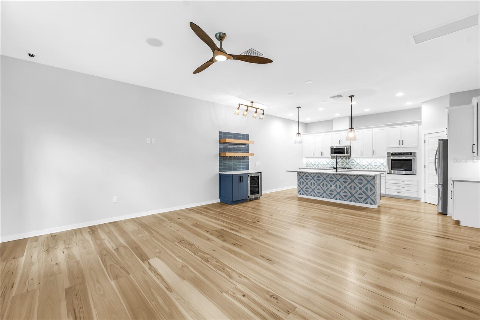 Image 7 of 77 For 210 Amelia Avenue C