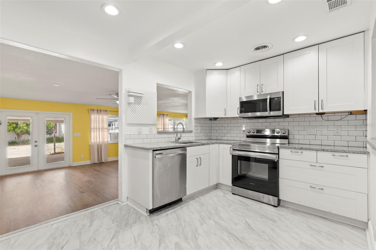 Image 8 of 24 For 1654 50th Avenue N