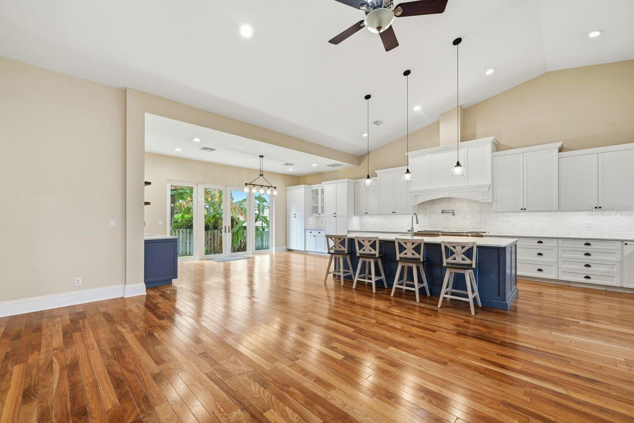 Image 12 of 57 For 700 Westfield Court