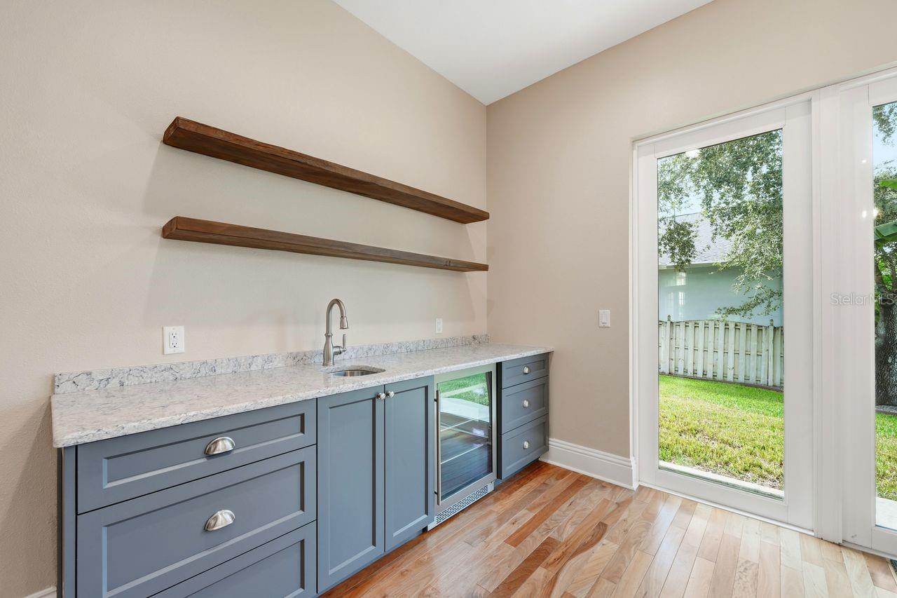 Image 22 of 57 For 700 Westfield Court