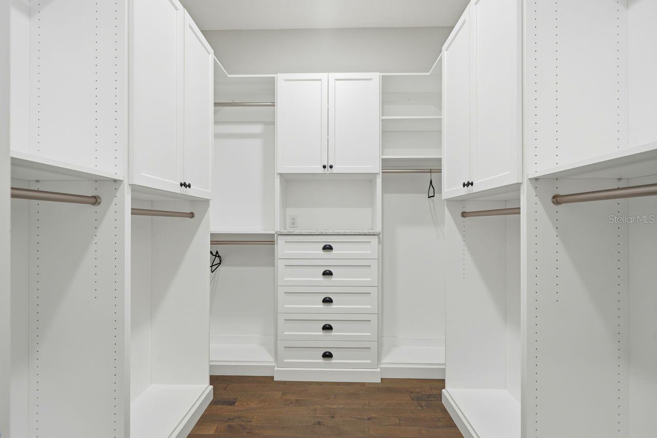 Image 37 of 57 For 700 Westfield Court