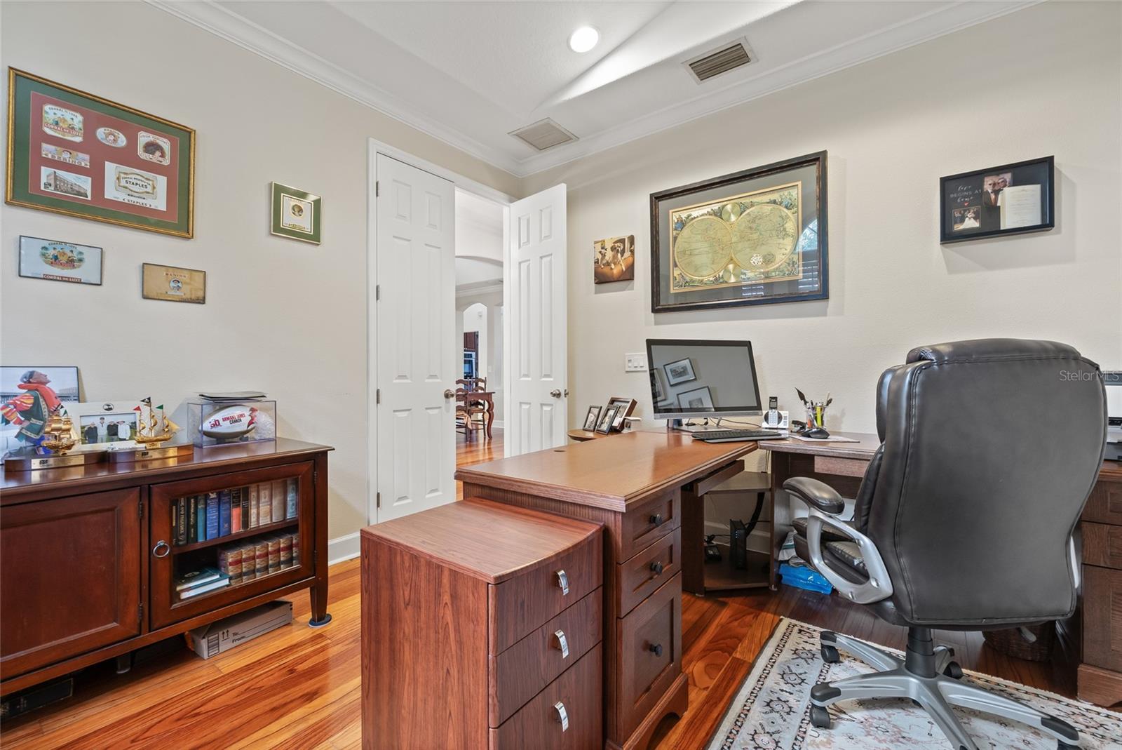 Image 12 of 45 For 3709 Horatio Street