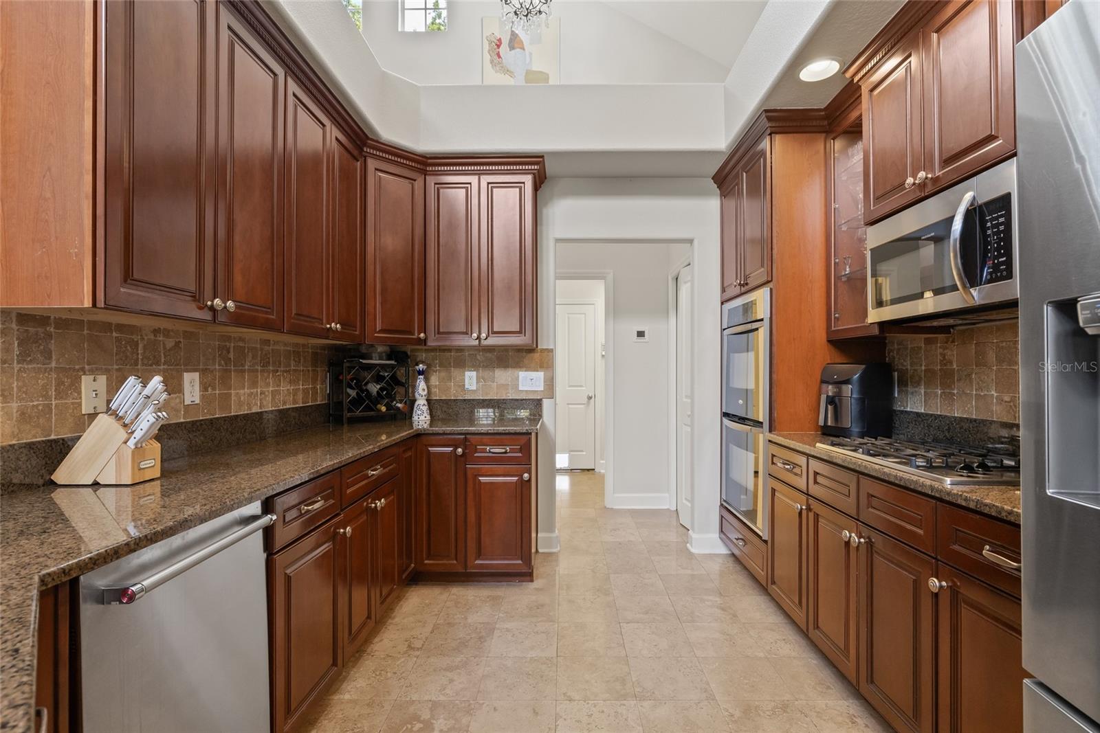 Image 36 of 45 For 3709 Horatio Street