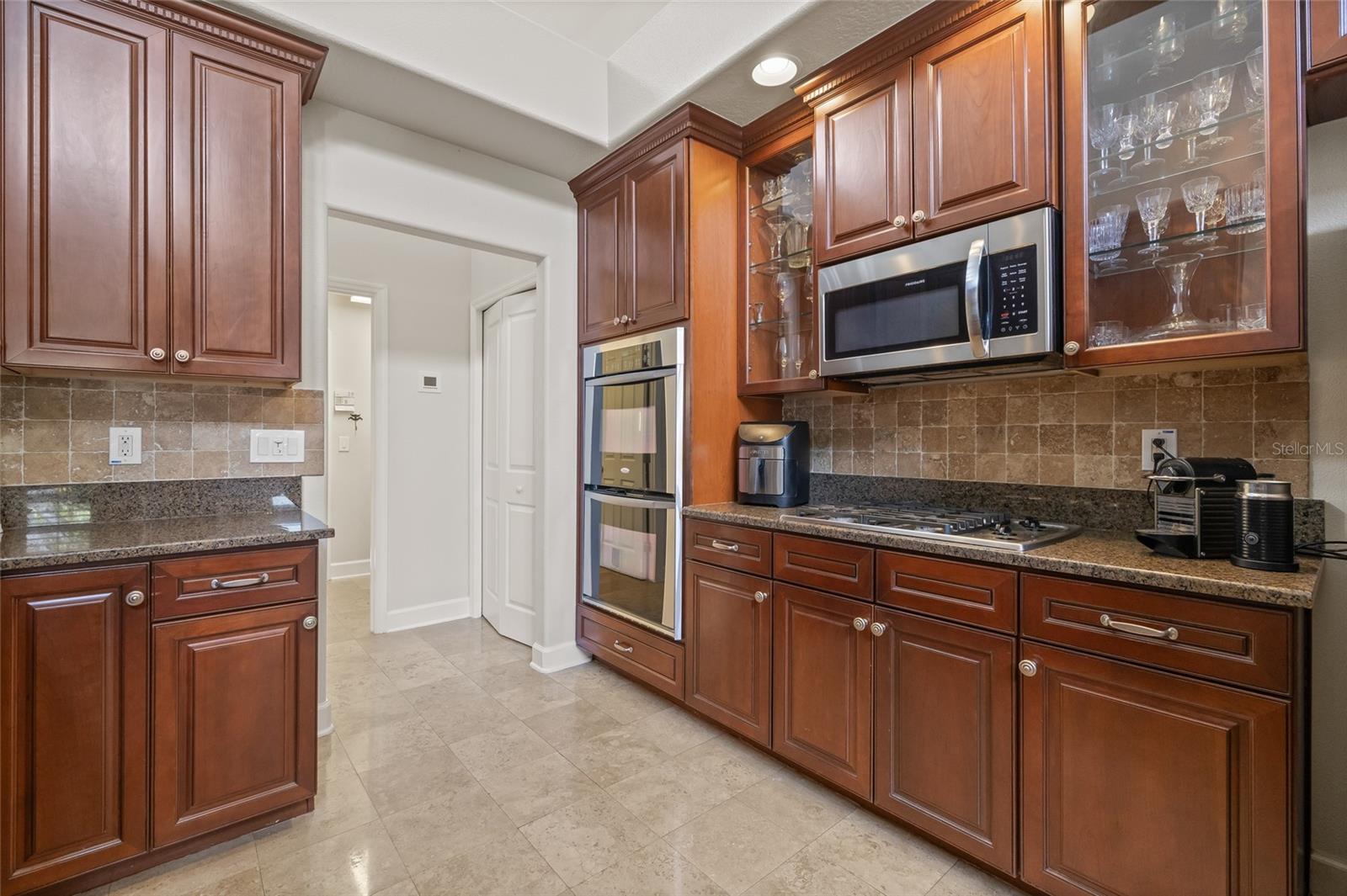 Image 37 of 45 For 3709 Horatio Street