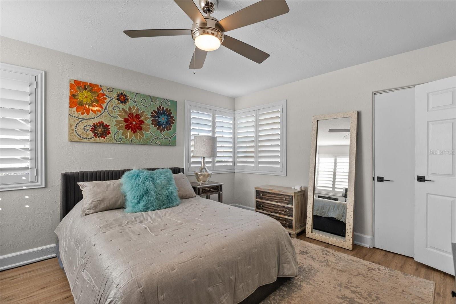 Image 10 of 35 For 2902 North B Street