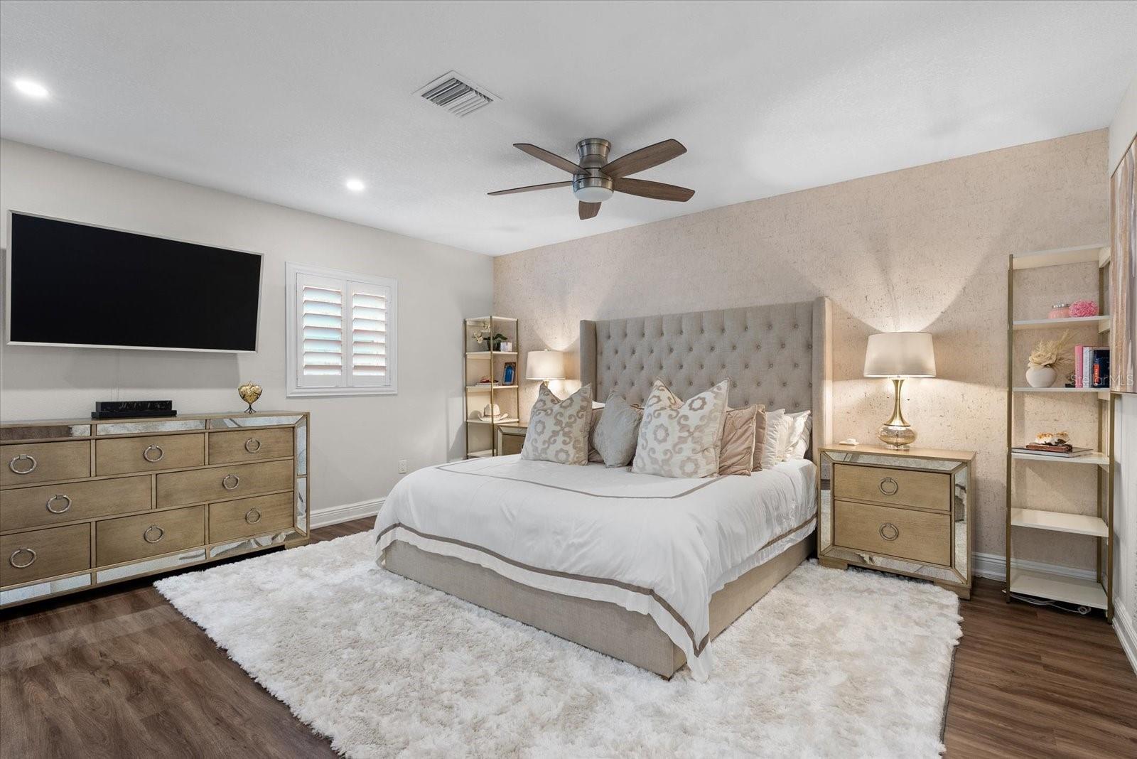 Image 22 of 35 For 2902 North B Street