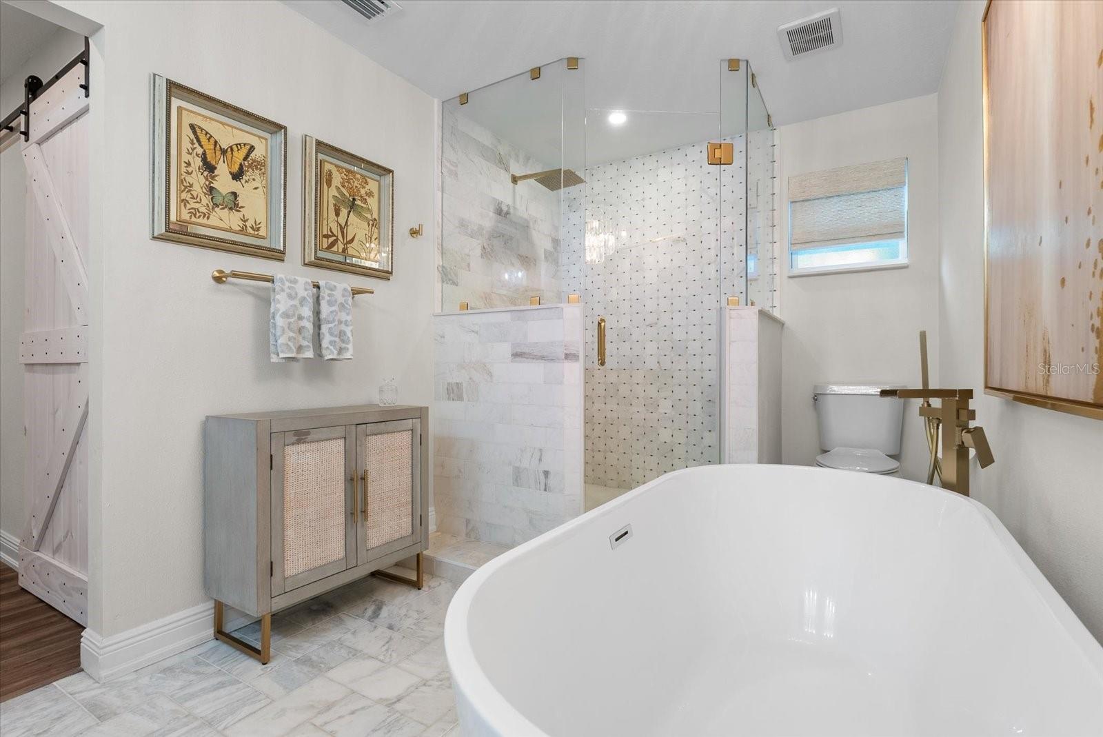 Image 24 of 35 For 2902 North B Street