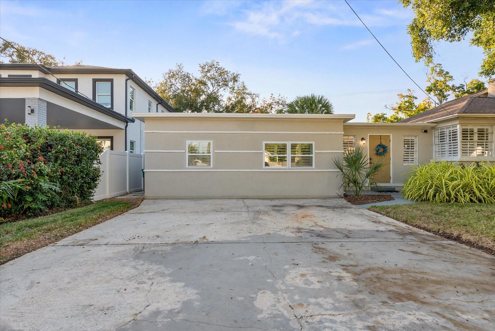 Image 29 of 35 For 2902 North B Street