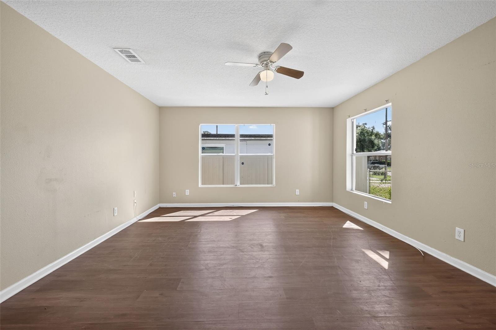Image 10 of 33 For 2602 Emma Street