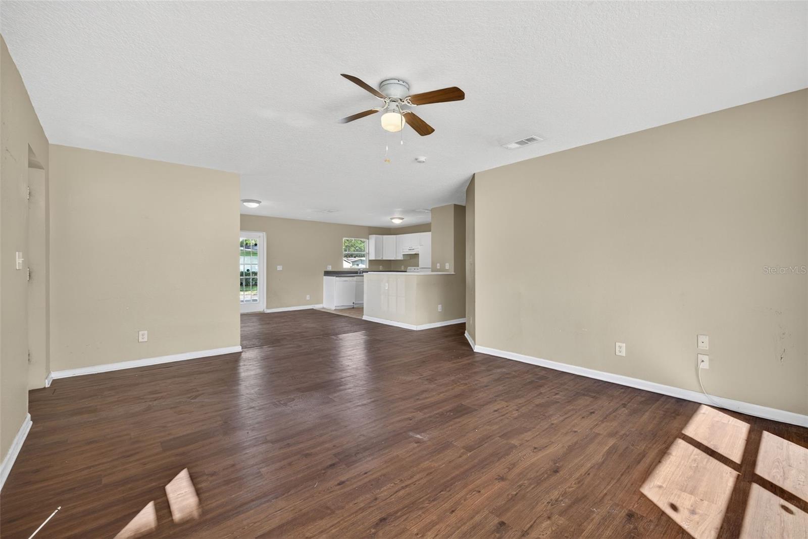 Image 12 of 33 For 2602 Emma Street
