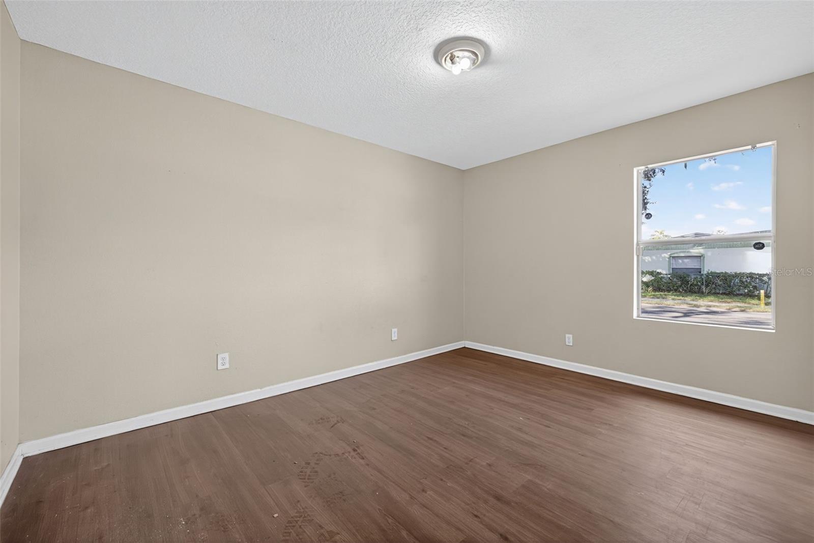 Image 19 of 33 For 2602 Emma Street