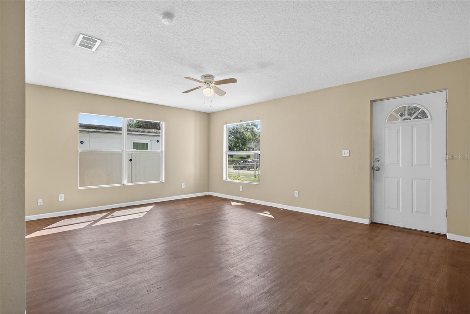 Image 9 of 33 For 2602 Emma Street