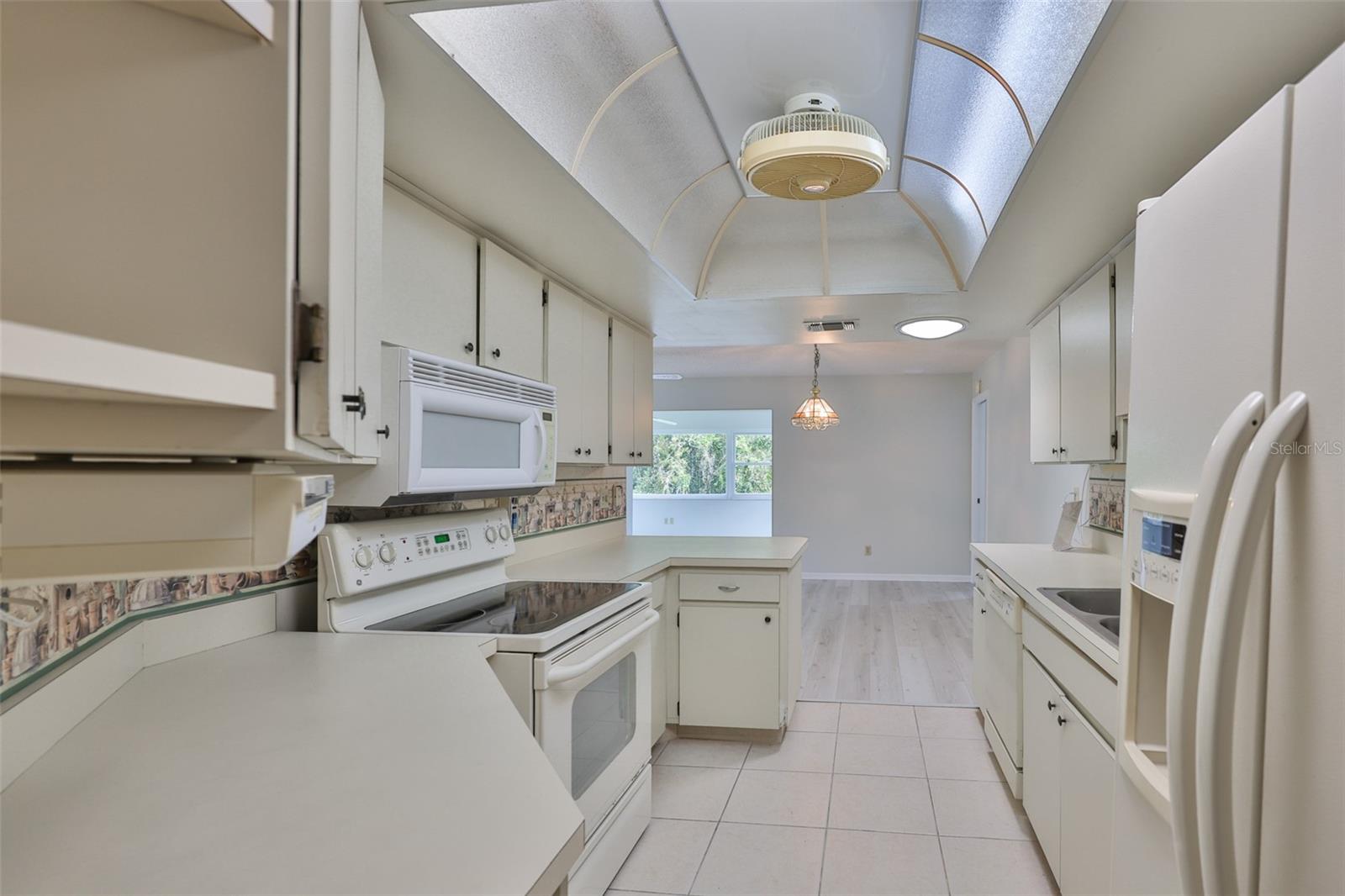 Image 18 of 45 For 2026 Hawkhurst Circle