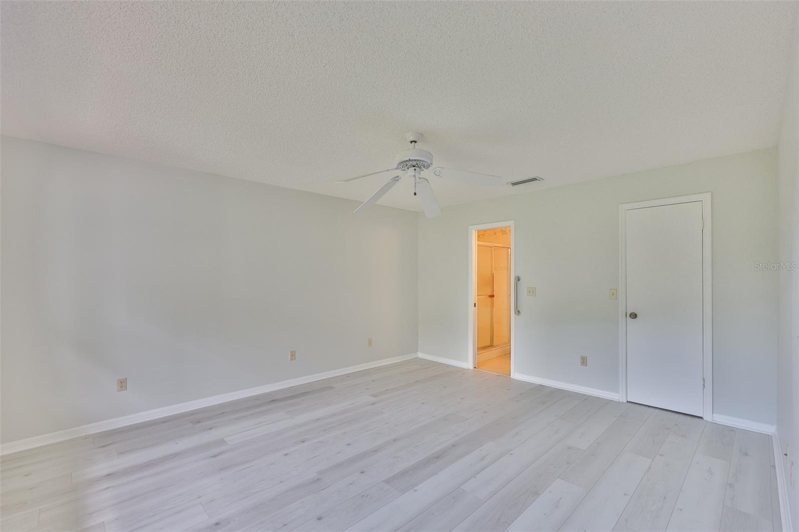 Image 22 of 45 For 2026 Hawkhurst Circle