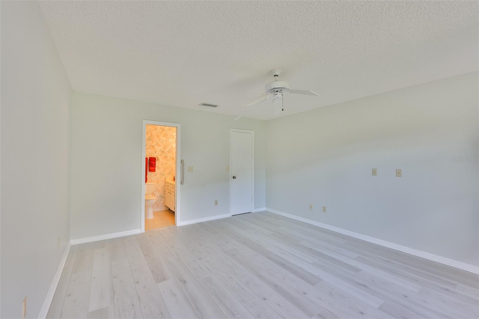 Image 24 of 45 For 2026 Hawkhurst Circle