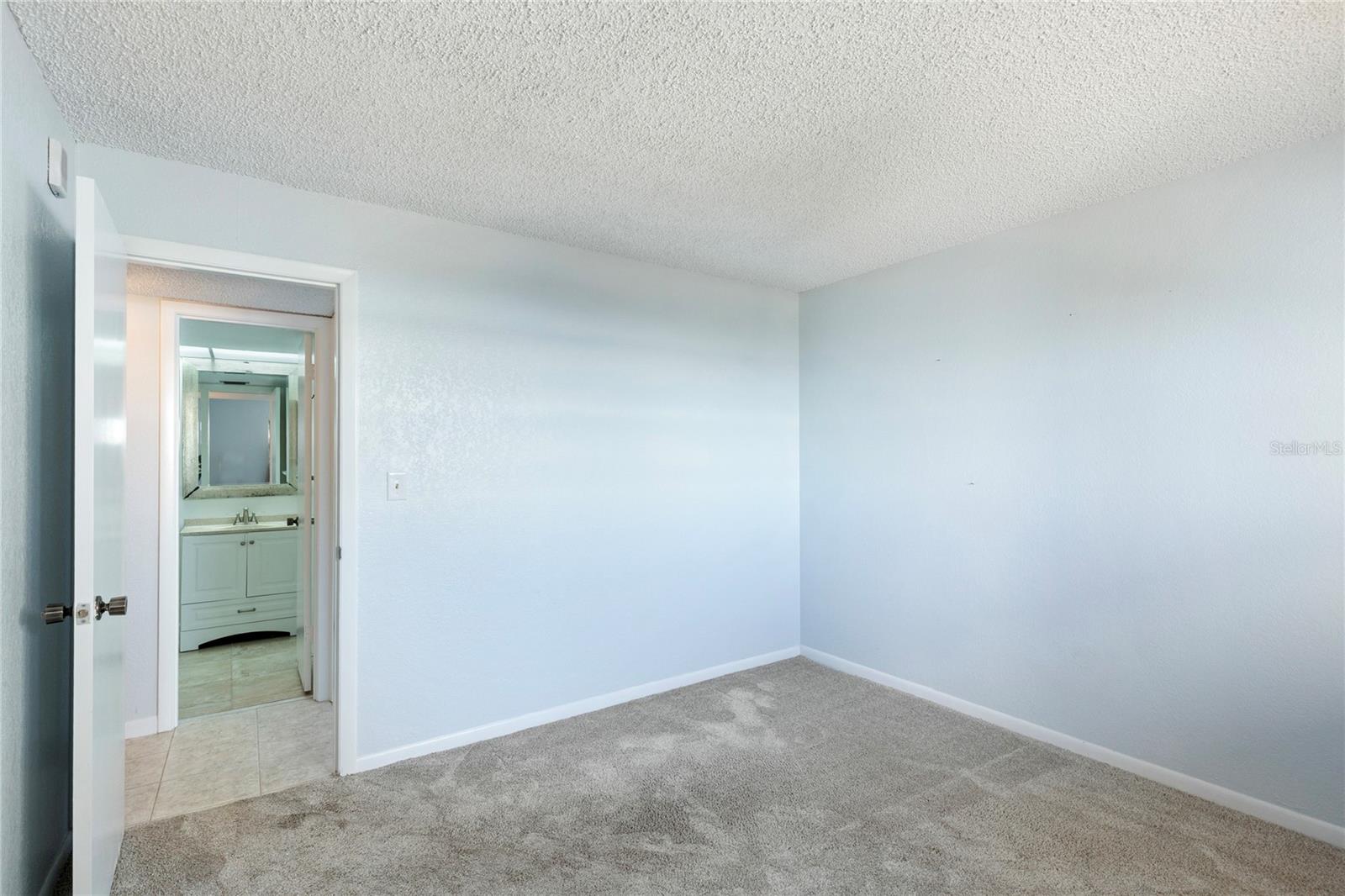 Image 20 of 44 For 1230 Gulf Boulevard 603