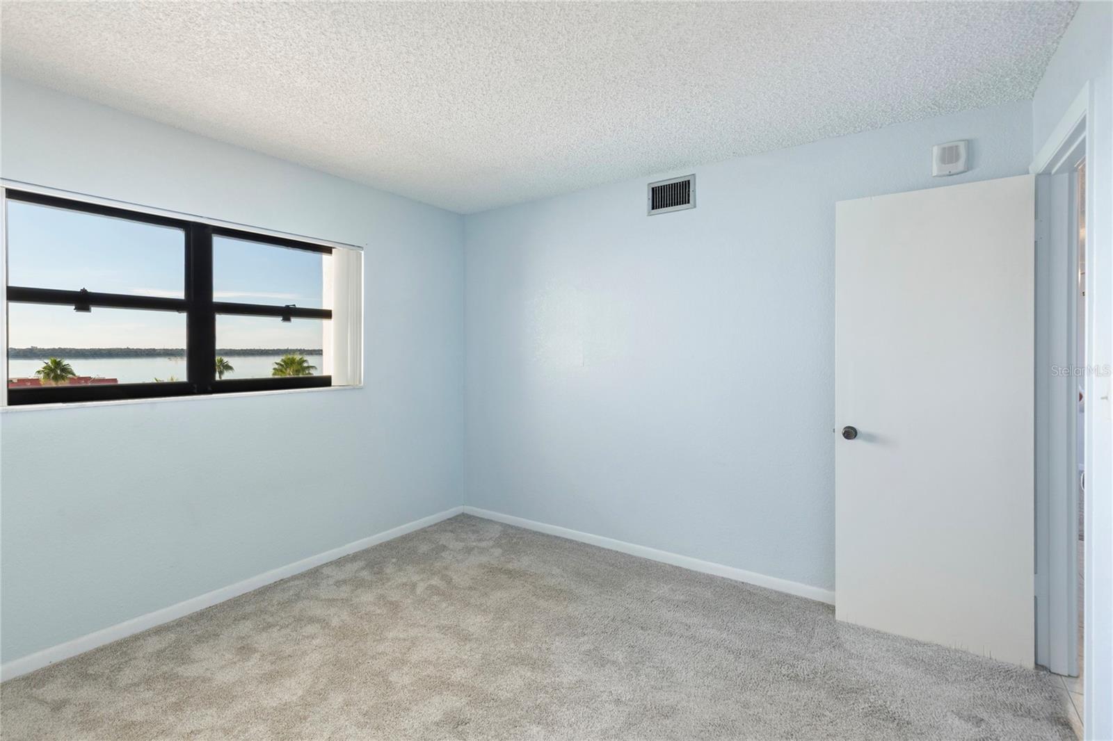 Image 21 of 44 For 1230 Gulf Boulevard 603