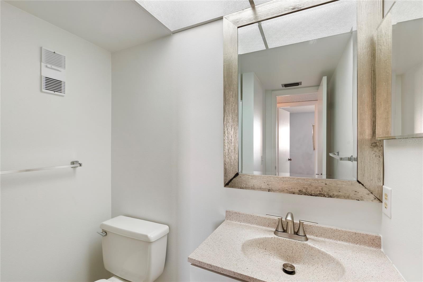 Image 22 of 44 For 1230 Gulf Boulevard 603