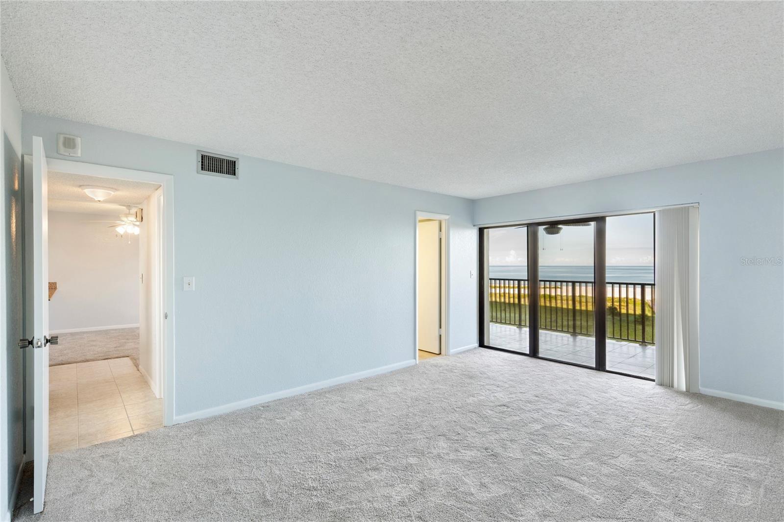 Image 27 of 44 For 1230 Gulf Boulevard 603