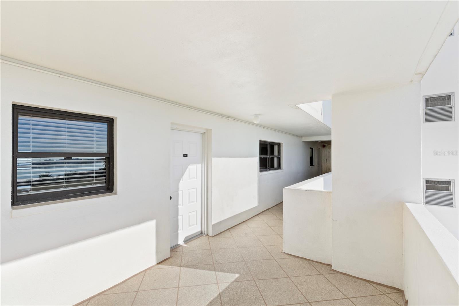 Image 7 of 44 For 1230 Gulf Boulevard 603