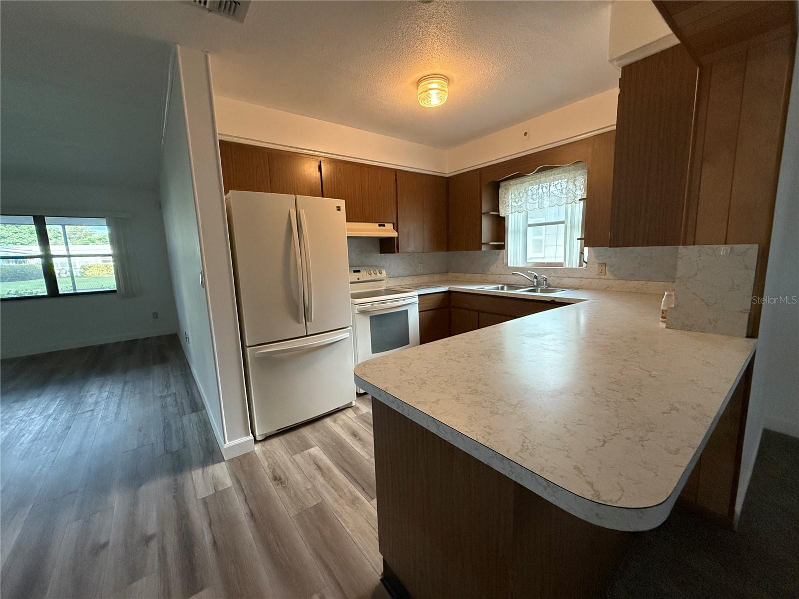 Image 3 of 12 For 3234 37th Street N