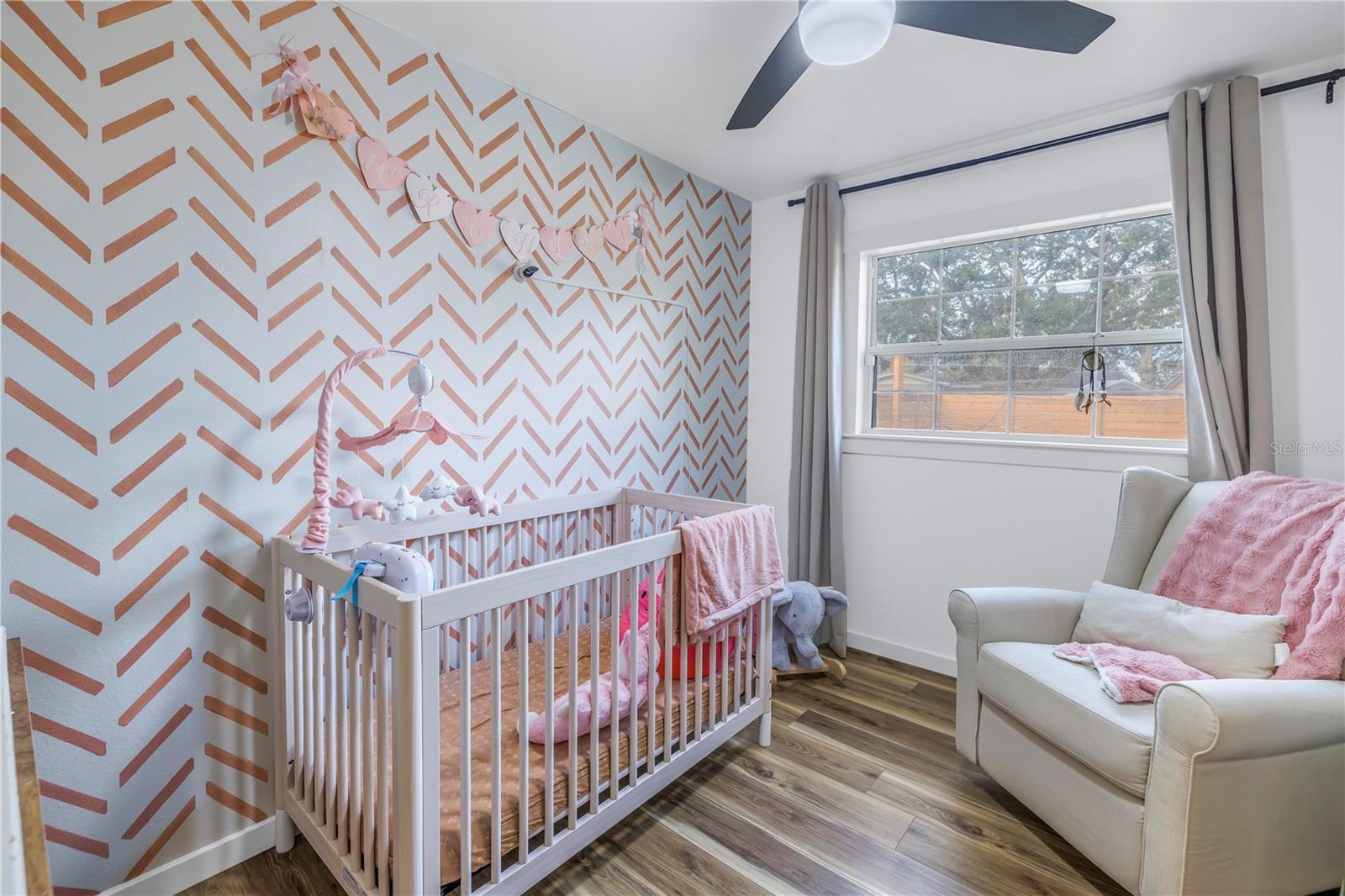 Listing photo id 15 for 8701 56th Street N