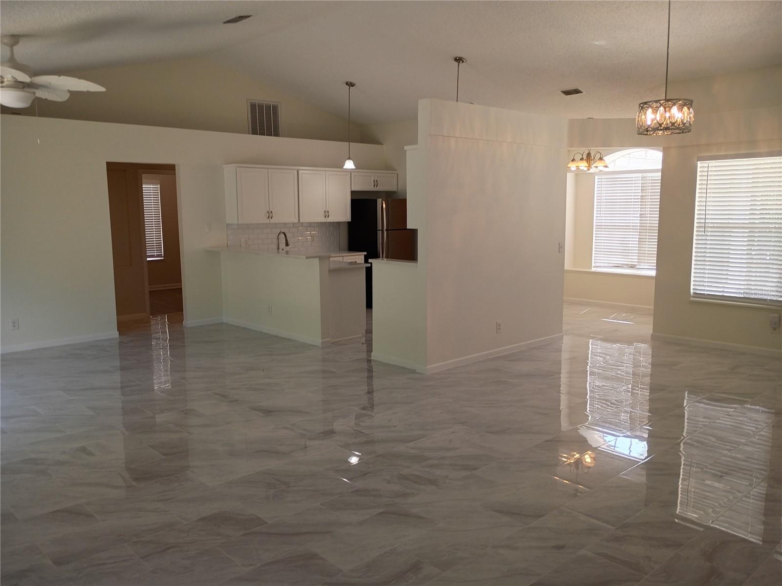 Image 16 of 46 For 1237 Mazarion Place
