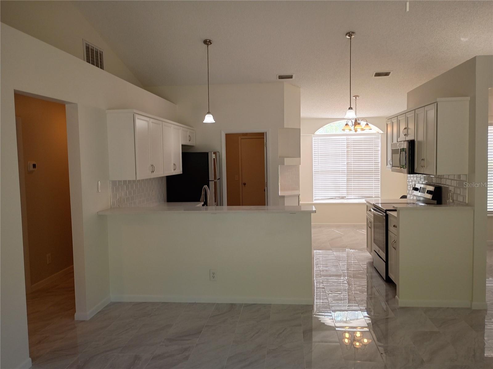 Image 17 of 46 For 1237 Mazarion Place