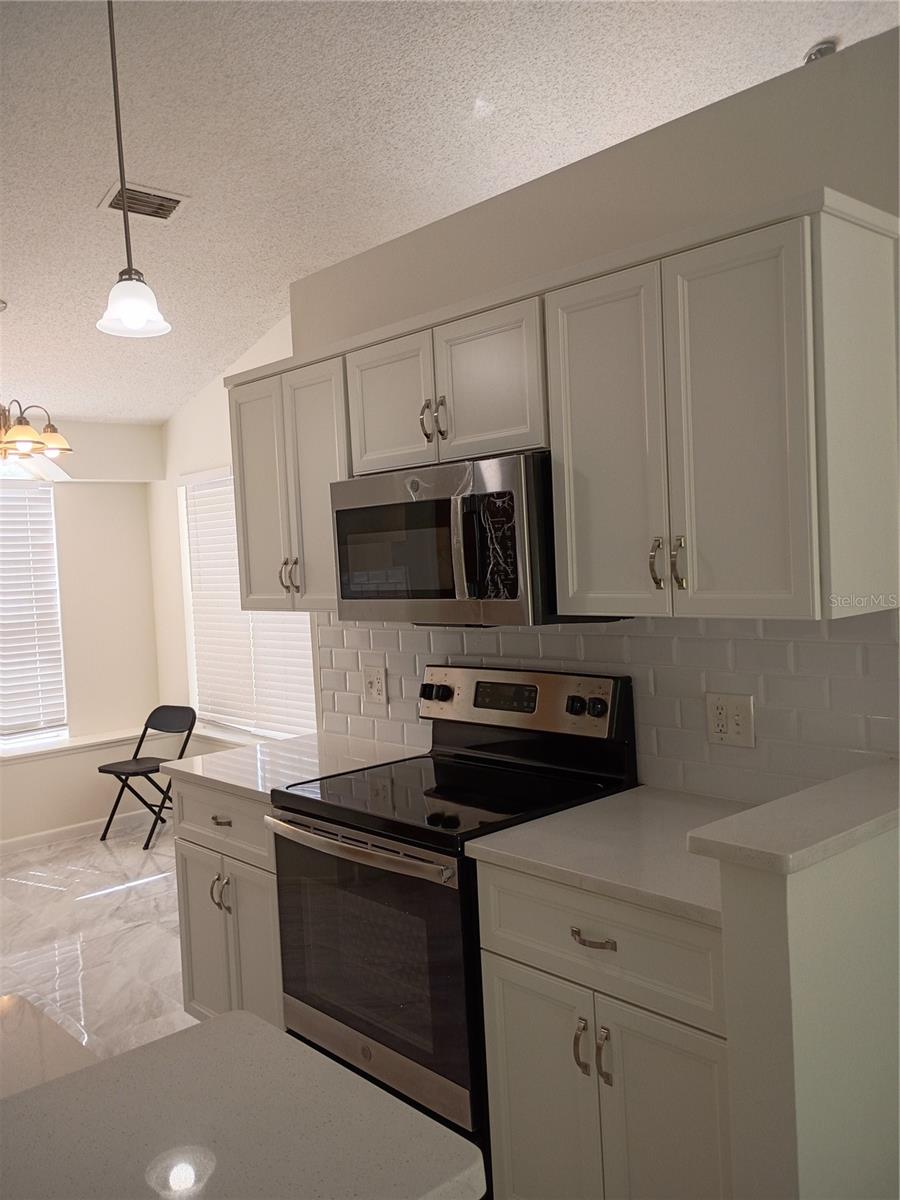 Image 18 of 46 For 1237 Mazarion Place