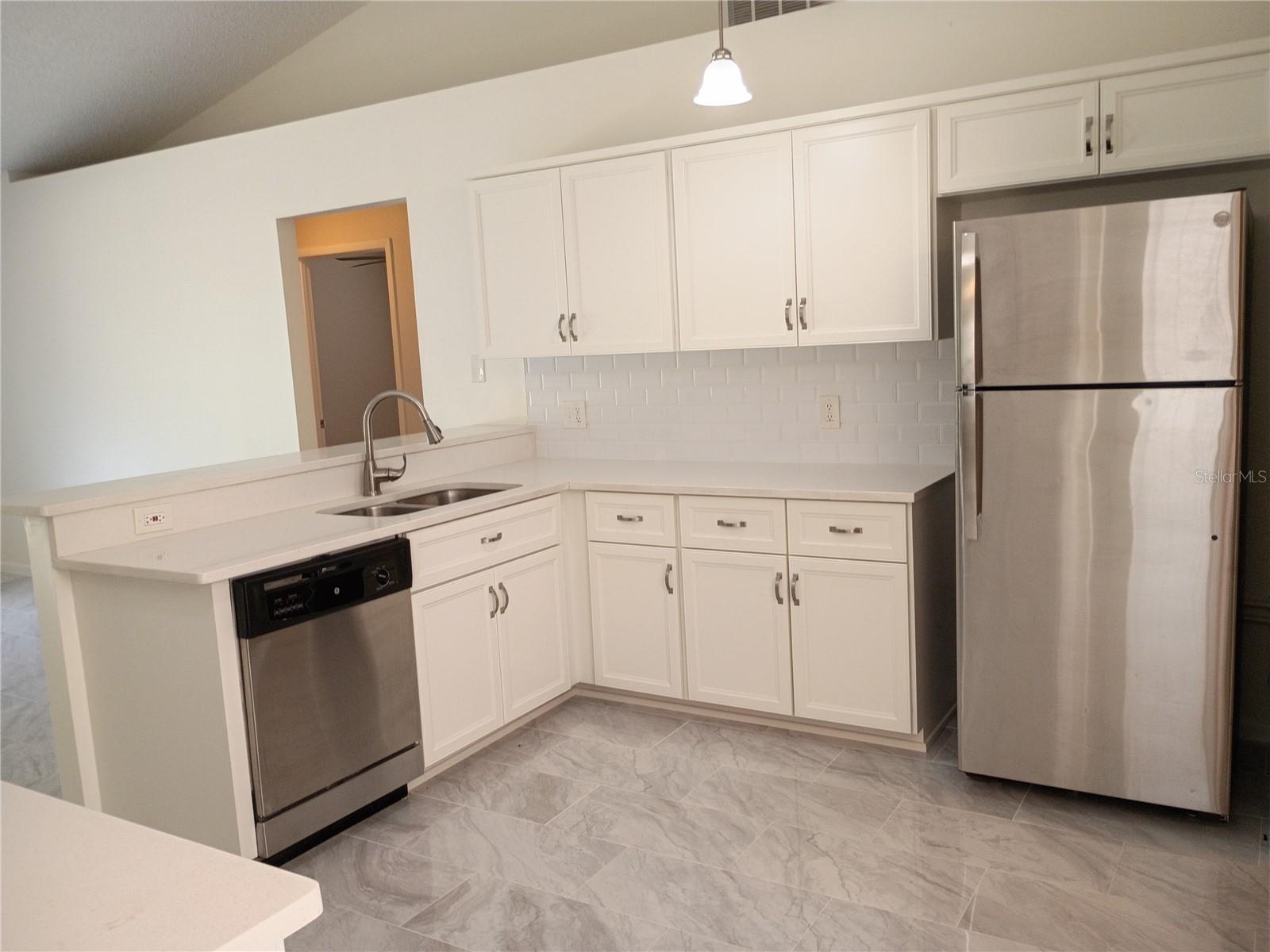 Image 19 of 46 For 1237 Mazarion Place