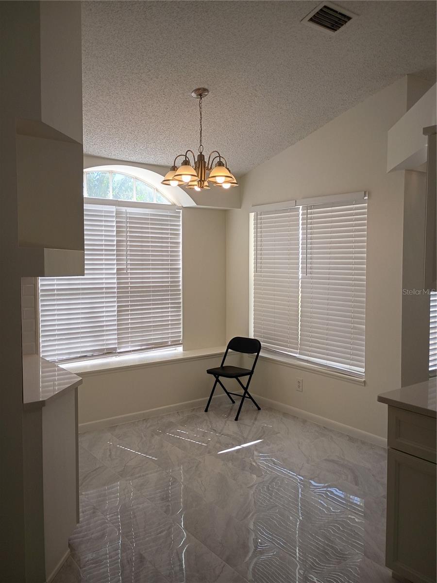 Image 21 of 46 For 1237 Mazarion Place