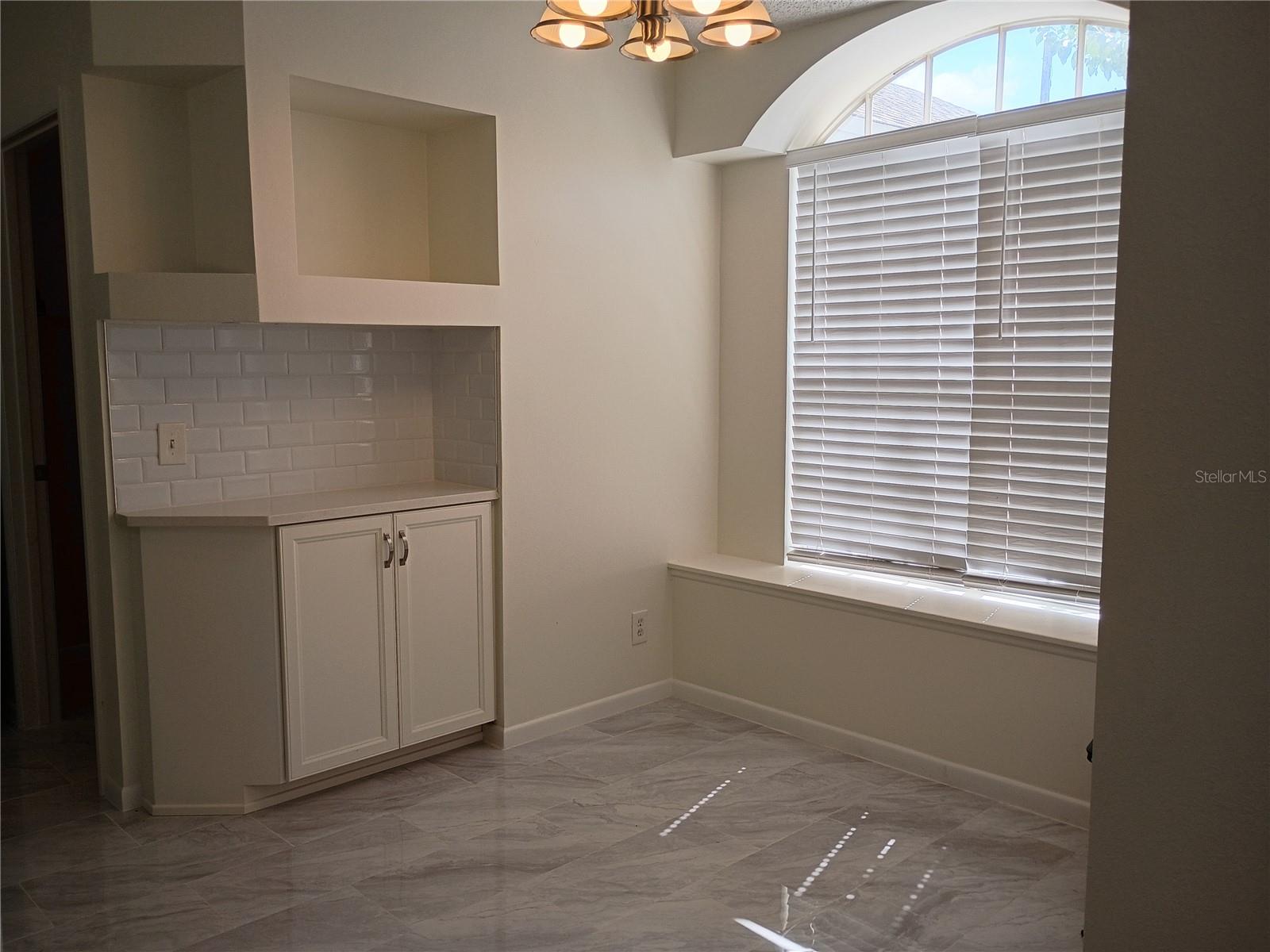 Image 22 of 46 For 1237 Mazarion Place