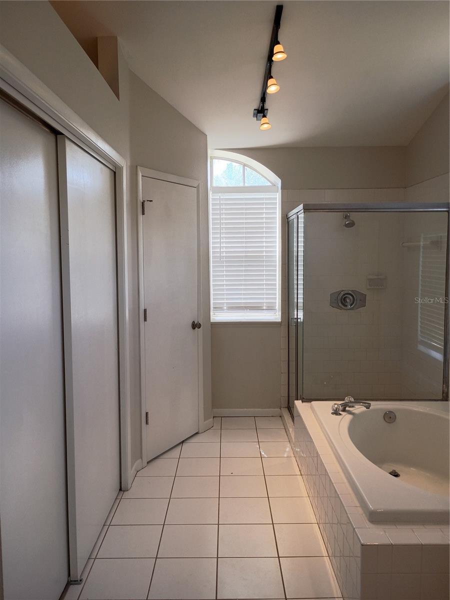 Image 26 of 46 For 1237 Mazarion Place