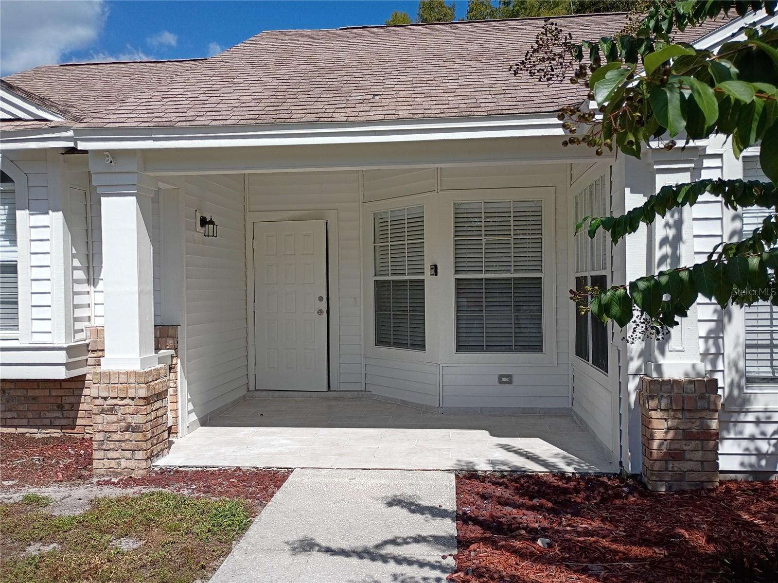 Image 3 of 46 For 1237 Mazarion Place