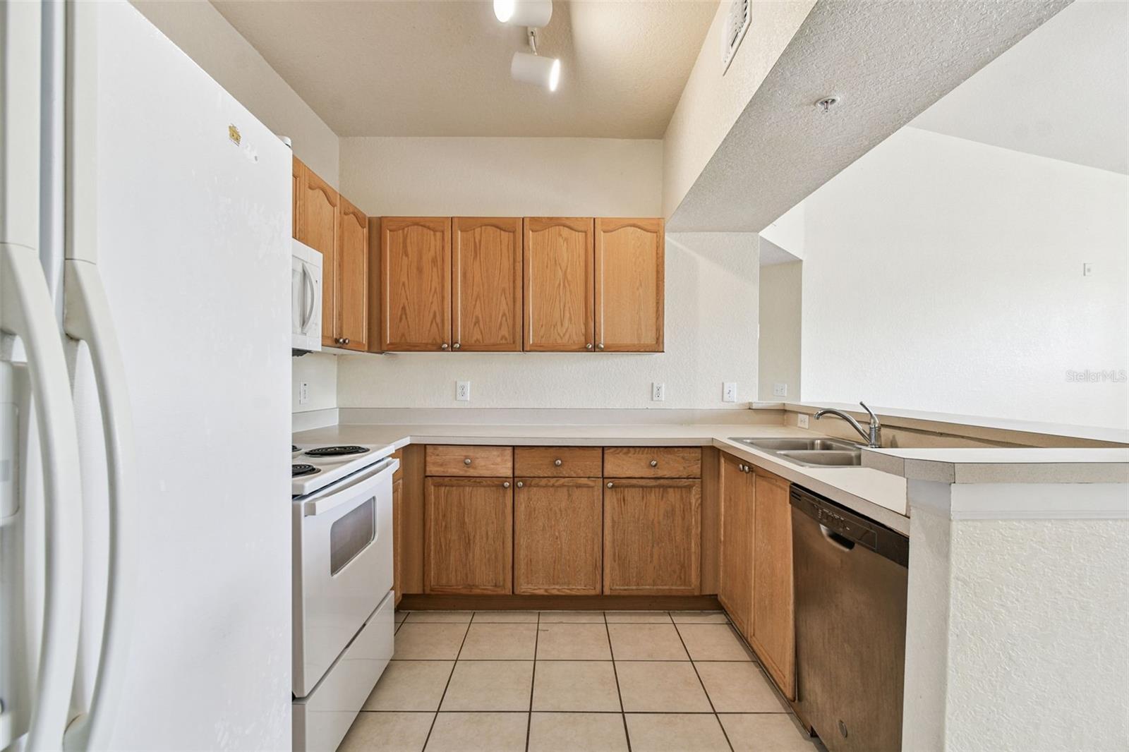 Image 29 of 98 For 5125 Palm Springs Boulevard 8303