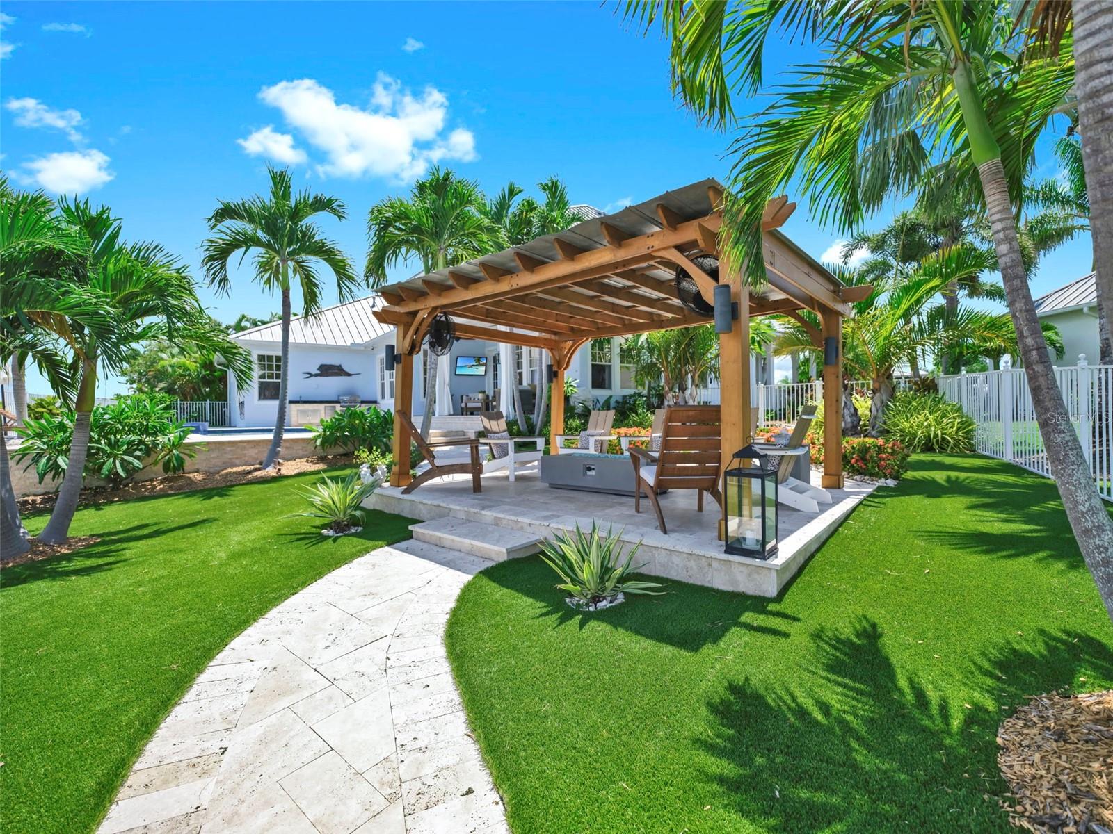 Image 11 of 78 For 627 Mirabay Boulevard