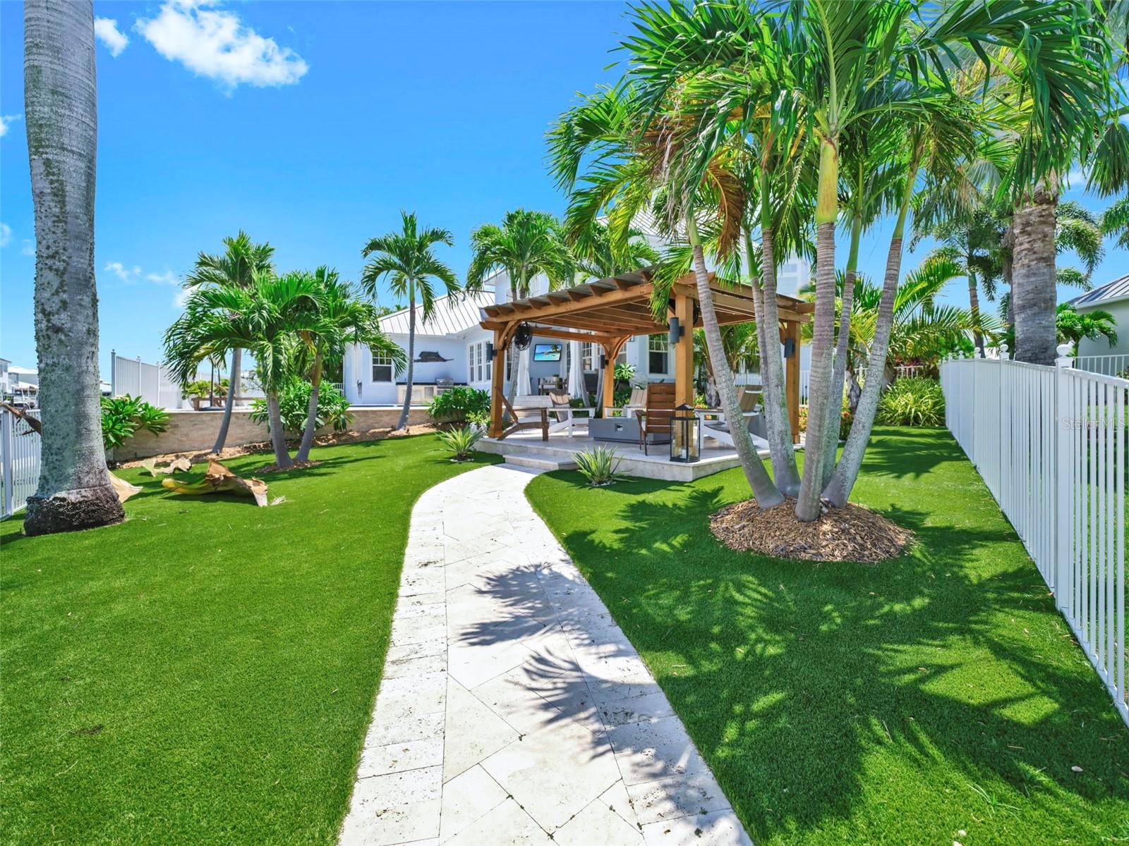 Image 13 of 78 For 627 Mirabay Boulevard