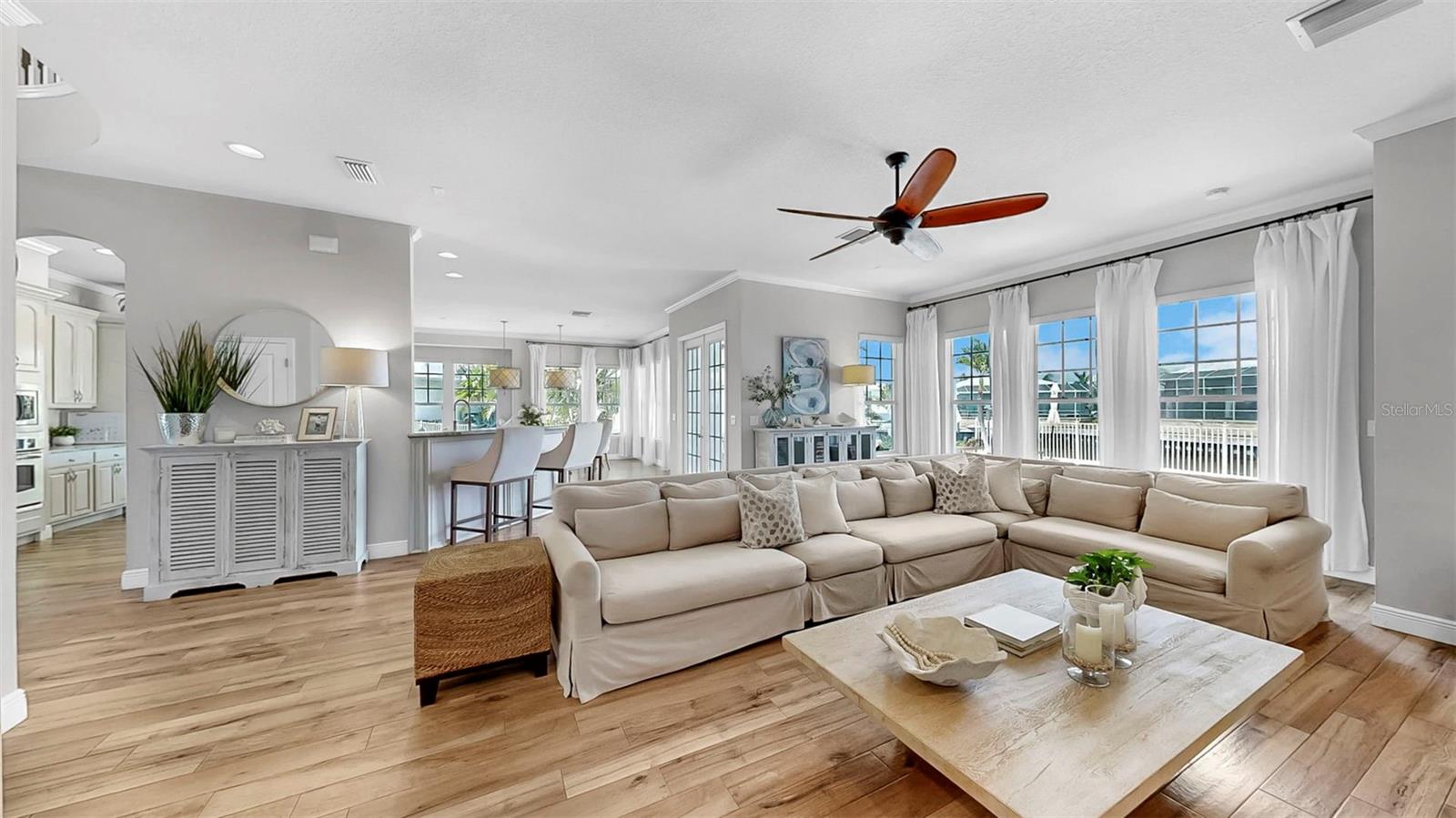 Image 34 of 78 For 627 Mirabay Boulevard