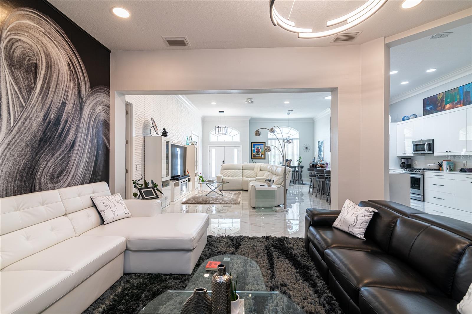 Listing photo id 12 for 6932 Cozumel Court