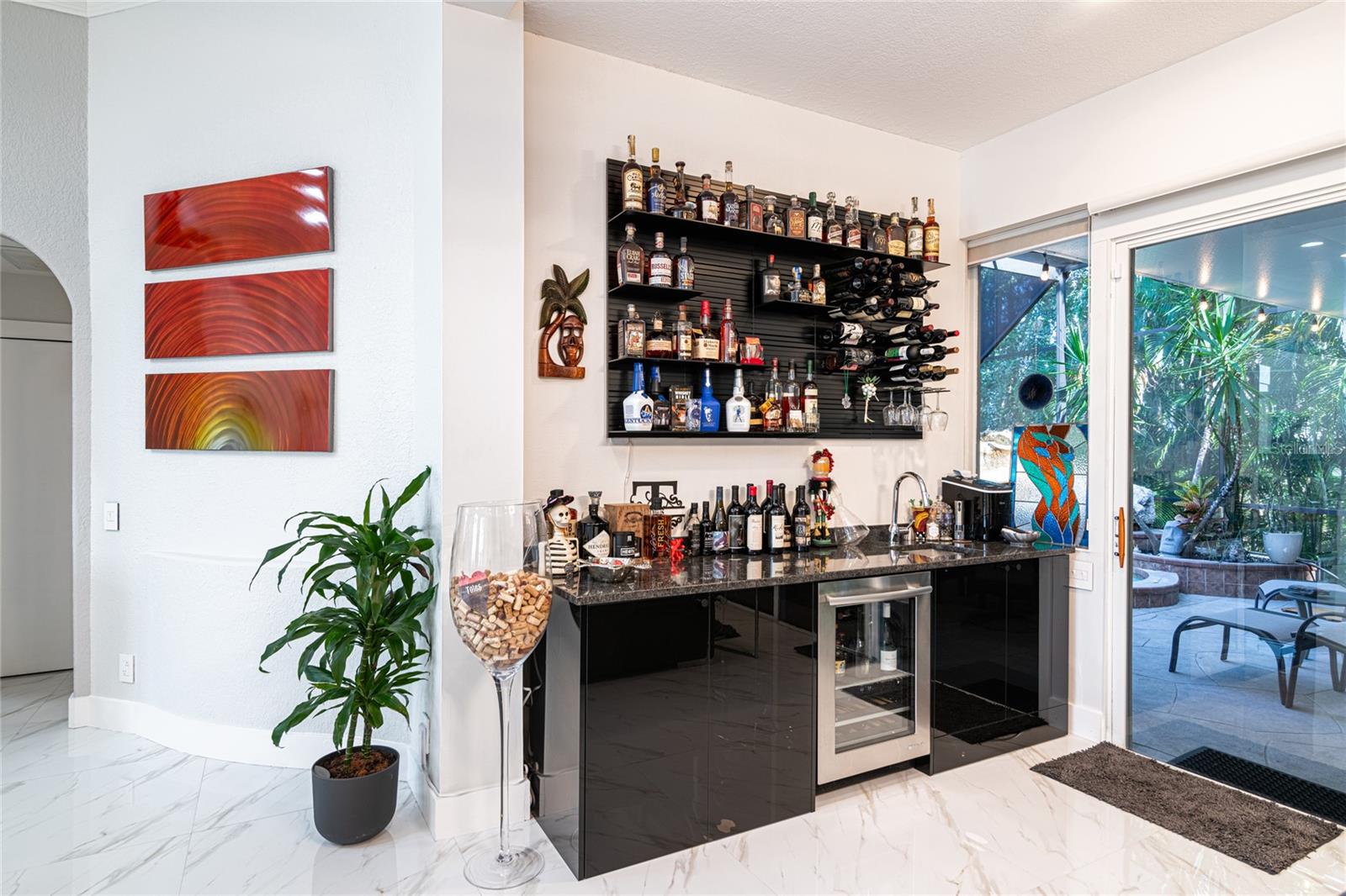 Listing photo id 15 for 6932 Cozumel Court